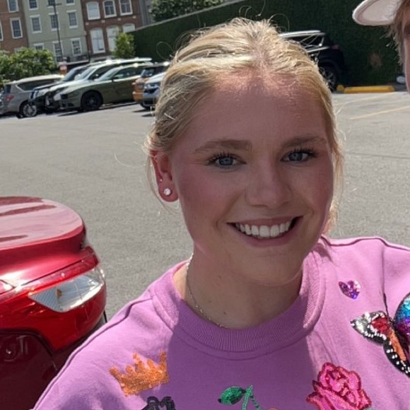 Meet your Posher, Lundy - Picture 1 of 1